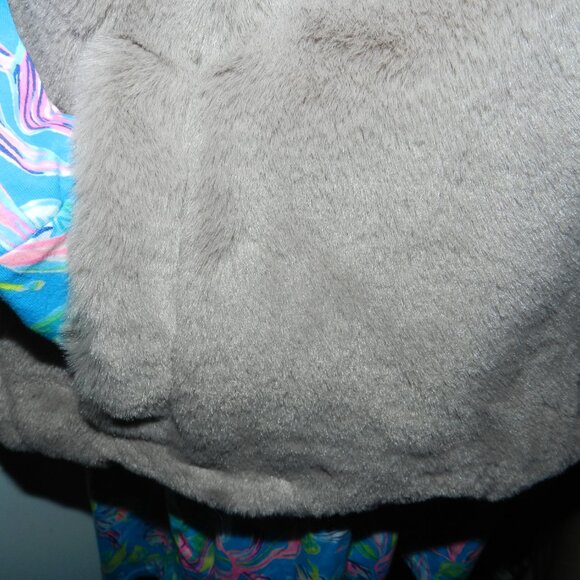 Industry Republic clothing Faux fur hooded Vest Taupe S/P - Picture 6 of 15